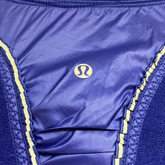 Lululemon Run: Gust Buster Jacket - Picture 15 of 16